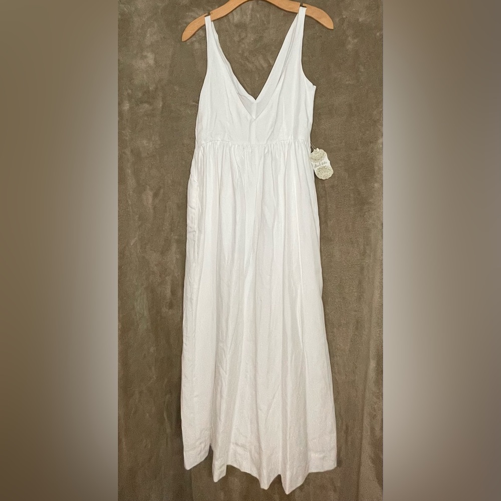 Altard State double v white dress NWT